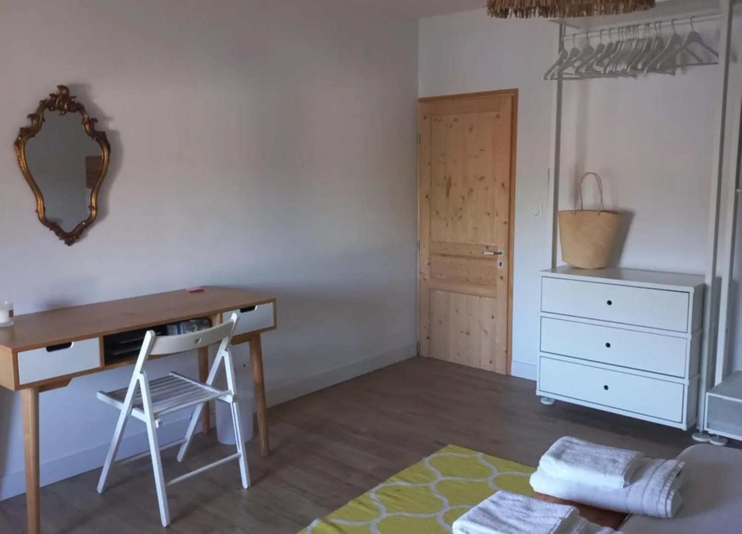 Privat bolig Chambre Et Salle De Bain Privee Dans Un Mas En Provence Noves Frankrig
