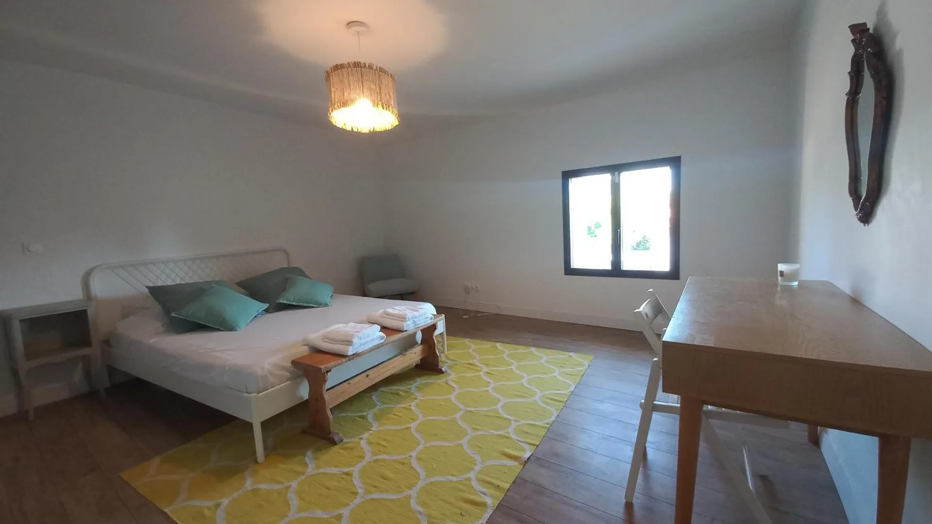 Homestay Chambre Et Salle De Bain Privee Dans Un Mas En Provence Noves